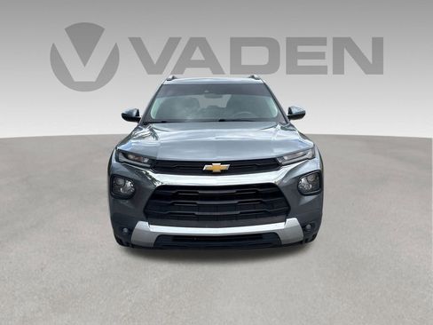 Used 2021 Chevrolet TrailBlazer LT w/ Convenience Package FWD image 2