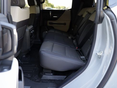 New 2026 GMC Hummer EV SUV image 34