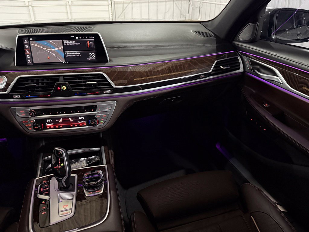 Used 2022 BMW 750i xDrive w/ Executive Package AWD/4WD image 51