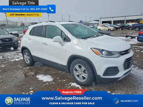 Used 2018 Chevrolet Trax LT w/ LT Convenience Package image 3