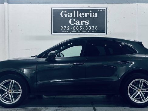 Used 2017 Porsche Macan AWD/4WD image 1