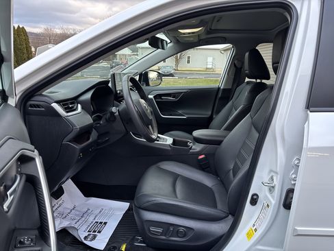 Used 2024 Toyota RAV4 Limited image 13