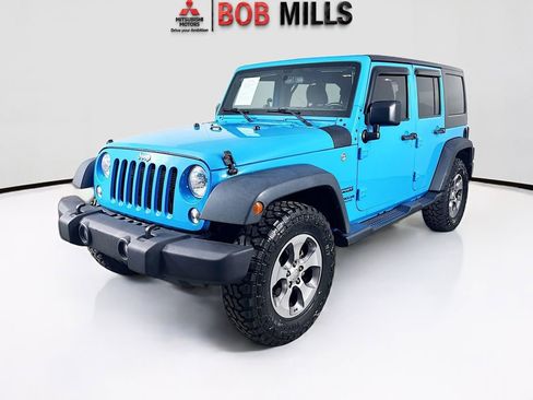Used 2017 Jeep Wrangler Unlimited Sport w/ Connectivity Group AWD/4WD image 3