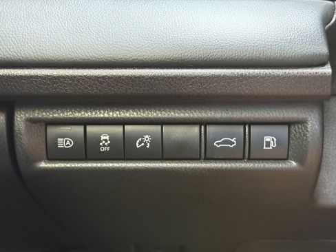 Used 2025 Toyota Camry XSE FWD image 19