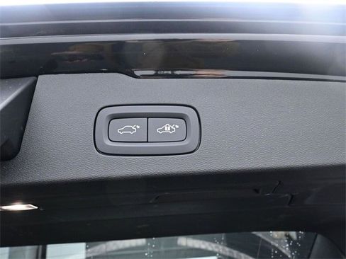 Used 2023 Volvo V60 B5 Cross Country Plus w/ Climate Package AWD/4WD image 30
