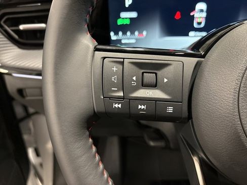 New 2025 Nissan Kicks SR image 19