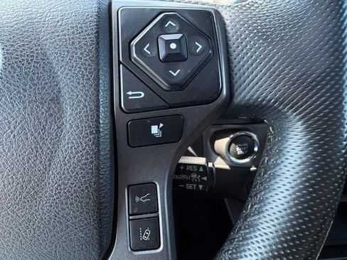 Used 2021 Toyota Tacoma TRD Sport AWD/4WD image 26