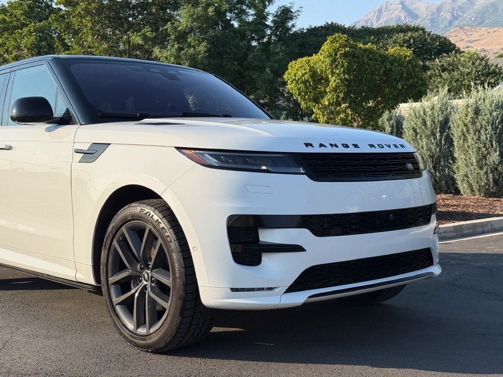 Used 2023 Land Rover Range Rover Sport SE Dynamic AWD/4WD image 16