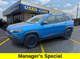 Used 2019 Jeep Cherokee Trailhawk w/ Cold Weather Group AWD/4WD video 1