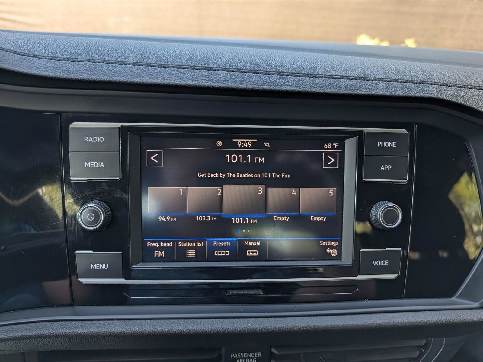 Certified 2023 Volkswagen Jetta Sport FWD image 31