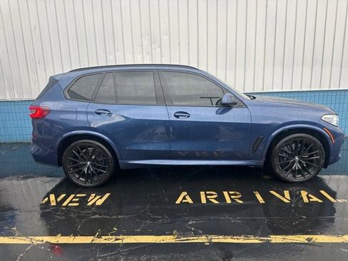 Used 2022 BMW X5 M50i w/ Executive Package AWD/4WD image 2