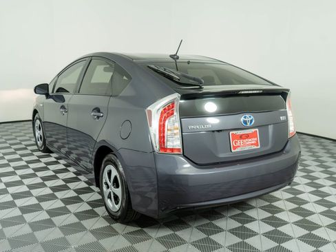 Used 2015 Toyota Prius Four FWD image 4