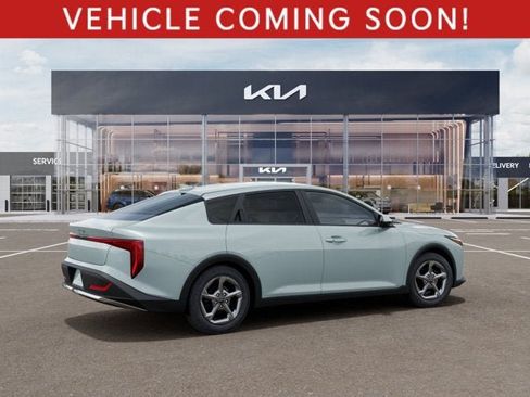 New 2026 Kia K4 FWD image 6