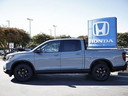 New 2026 Honda Ridgeline Black Edition image 6