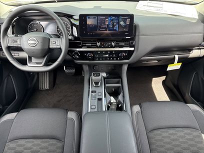 New 2026 Nissan Pathfinder SV w/ SV Premium Package