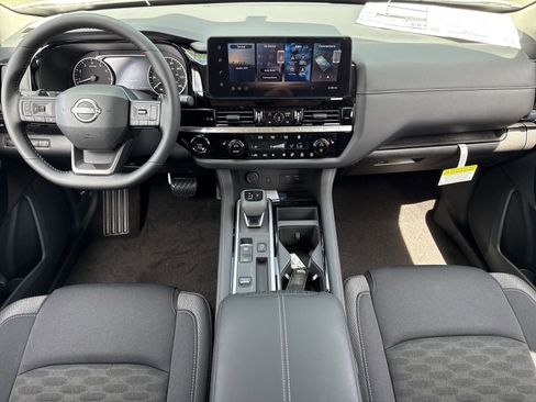 New 2026 Nissan Pathfinder SV w/ SV Premium Package FWD image 2