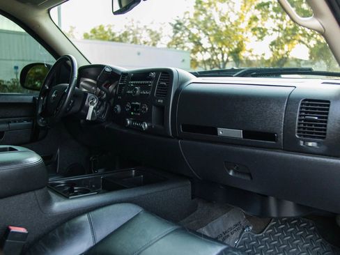 Used 2013 GMC Sierra 1500 SLE w/ Power Tech Package image 31