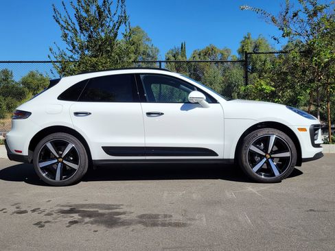 Used 2025 Porsche Macan image 8