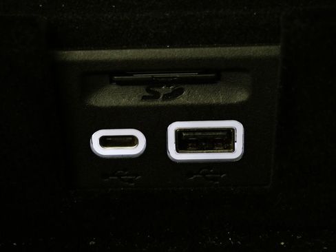 Used 2024 Cadillac XT5 Premium Luxury image 25