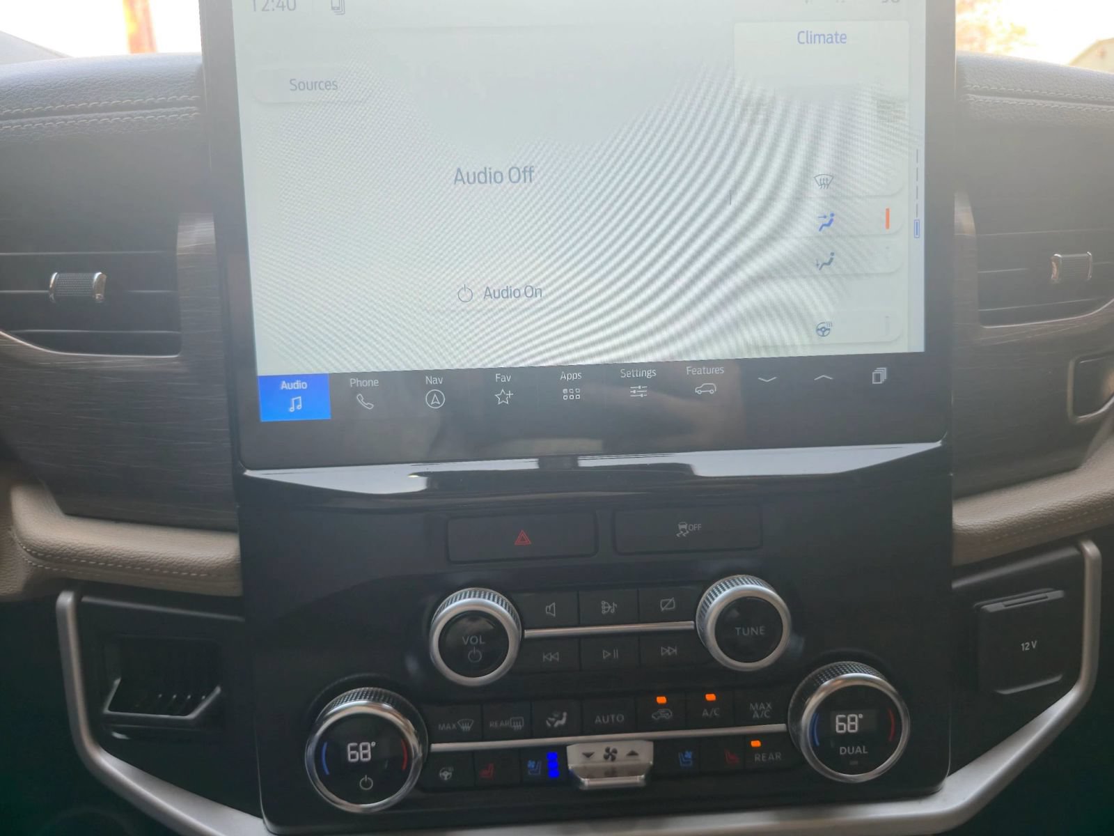 Used 2022 Ford Expedition Max Limited RWD image 16