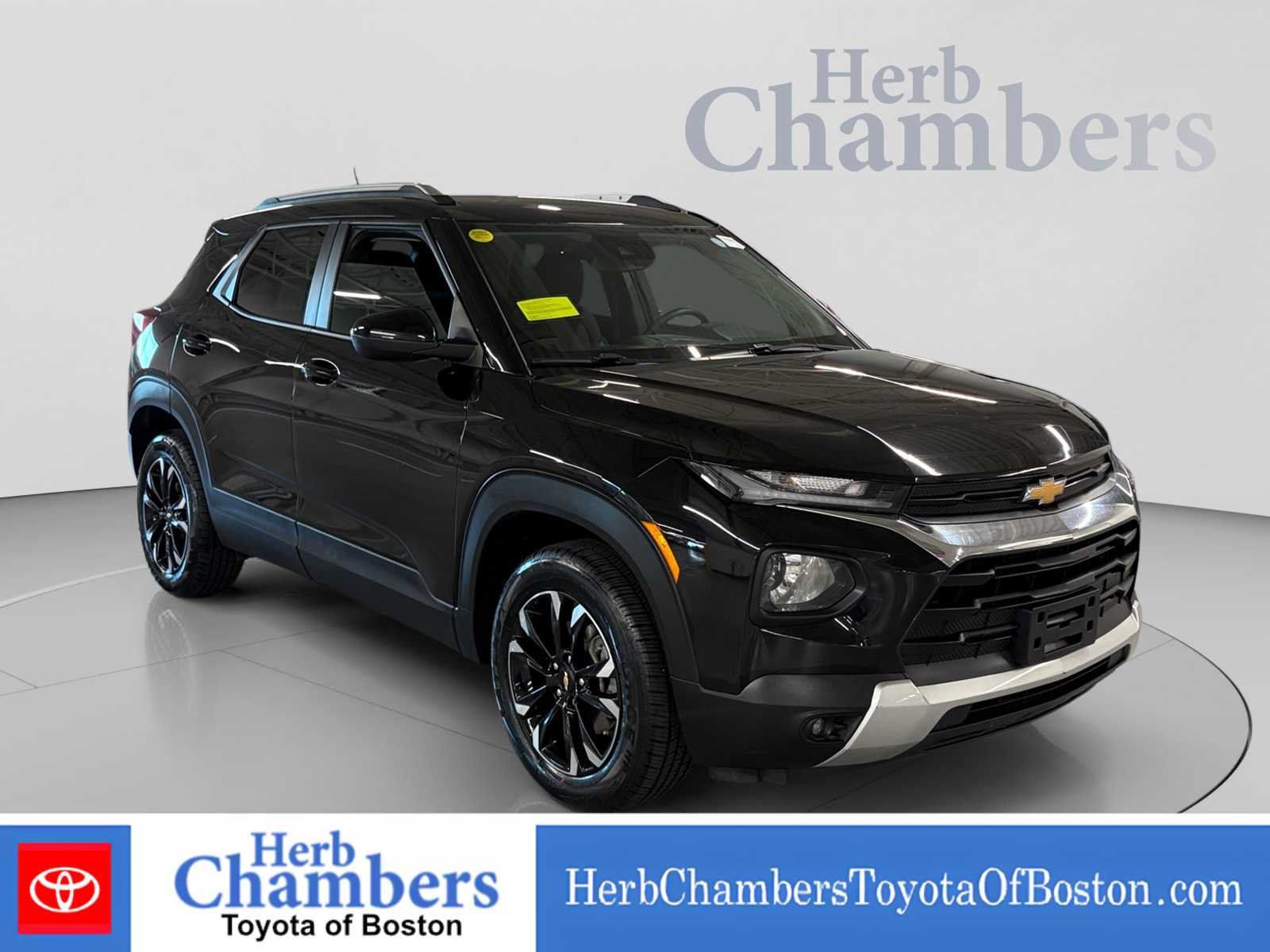 Used 2023 Chevrolet TrailBlazer LT w/ Convenience Package AWD/4WD image 1