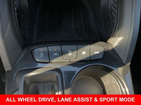 Used 2025 Chevrolet TrailBlazer LT AWD/4WD image 5
