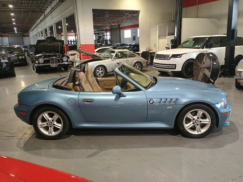 Used 2000 BMW Z3 2.5i RWD image 10