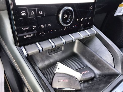 New 2026 GMC Terrain AT4 w/ Convenience Package III AWD/4WD image 18