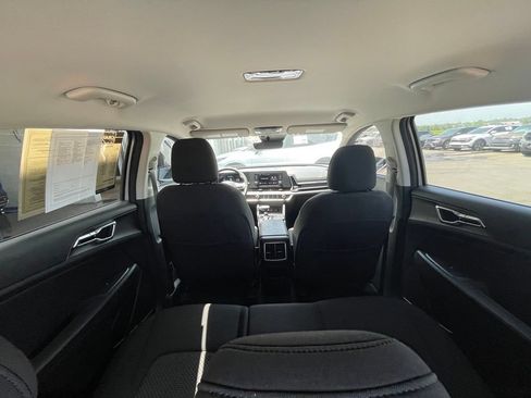 Certified 2025 Kia Sportage LX FWD image 23