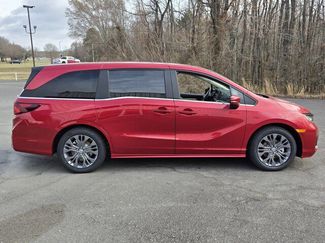 New 2026 Honda Odyssey Touring video 2