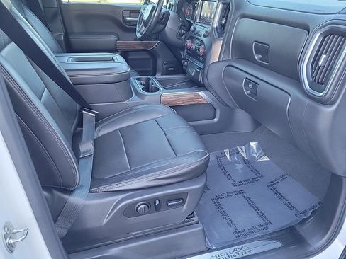 Used 2019 Chevrolet Silverado 1500 High Country w/ Technology Package image 12