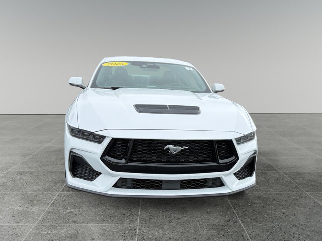 Used 2025 Ford Mustang GT Premium RWD image 7