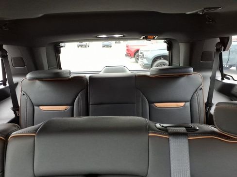 Used 2024 GMC Yukon AT4 image 16