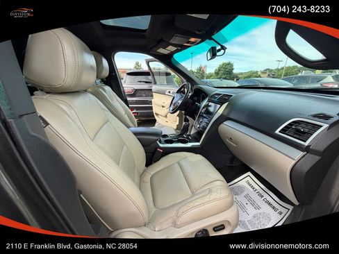 Used 2015 Ford Explorer XLT w/ Equipment Group 202A FWD image 15