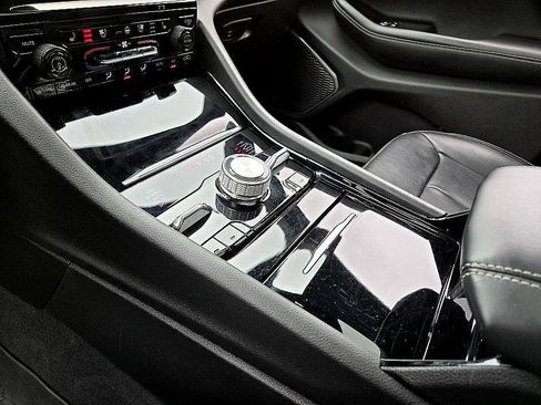 Used 2023 Jeep Grand Cherokee L Overland image 24