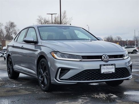 New 2026 Volkswagen Jetta SE image 3