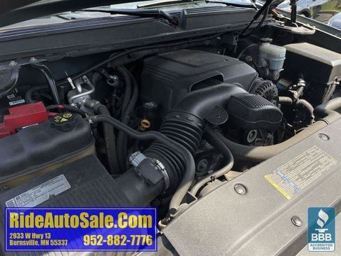 Used 2011 Chevrolet Avalanche LS w/ Regional Value Package AWD/4WD image 21