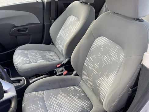 Used 2020 Chevrolet Sonic LT image 10