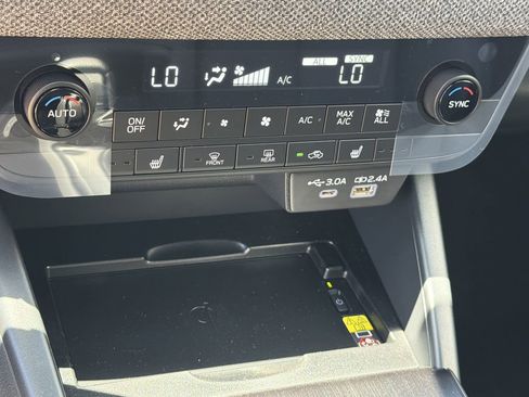 New 2026 Subaru Outback Limited AWD/4WD image 25