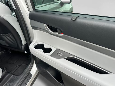 Used 2025 Hyundai Palisade SEL FWD image 19