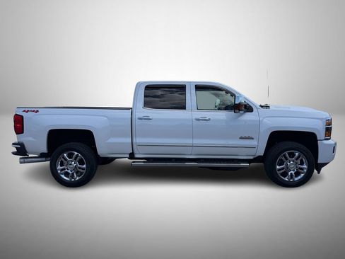 Used 2019 Chevrolet Silverado 2500 High Country w/ Duramax Plus Package image 6