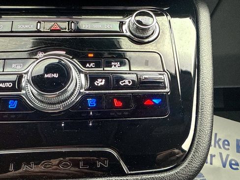 Certified 2022 Lincoln Corsair Standard w/ Equipment Group 101A image 36