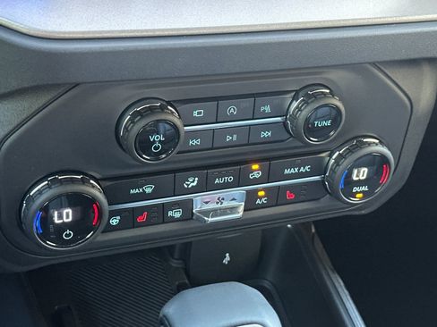New 2026 Ford Bronco Outer Banks AWD/4WD image 21