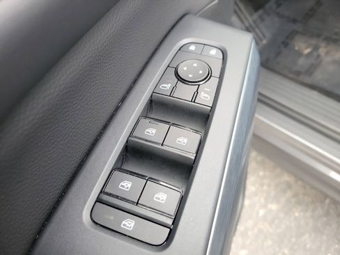 Used 2025 Nissan Pathfinder Rock Creek image 17