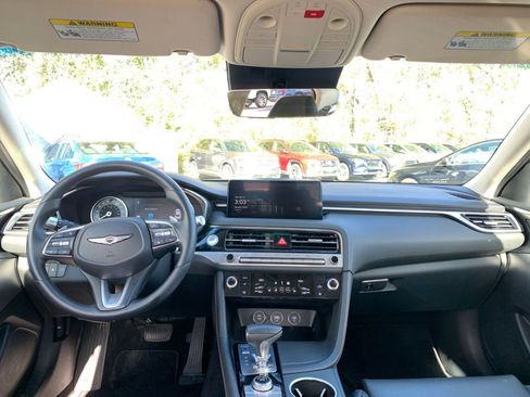 Used 2025 Genesis G70 2.5T image 33