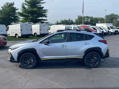 Used 2025 Subaru Crosstrek 2.5i Sport AWD/4WD image 2