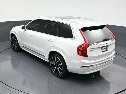 Certified 2024 Volvo XC90 B5 Plus image 22
