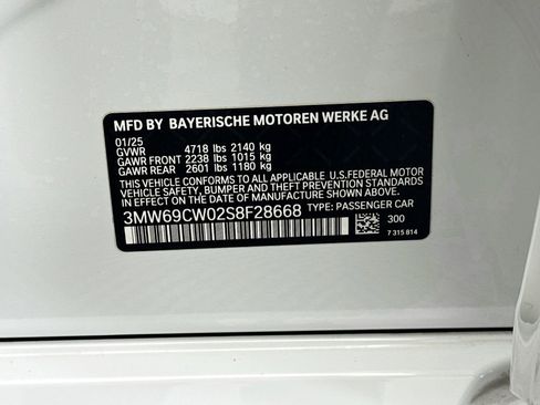 Used 2025 BMW 330i Sedan w/ M Sport Package image 34