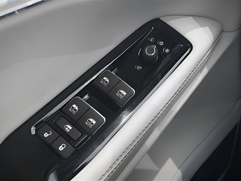 Used 2025 Jeep Wagoneer S Limited image 23