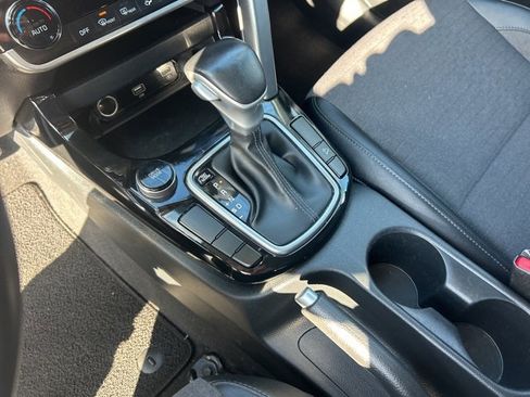 Used 2023 Kia Seltos S image 24
